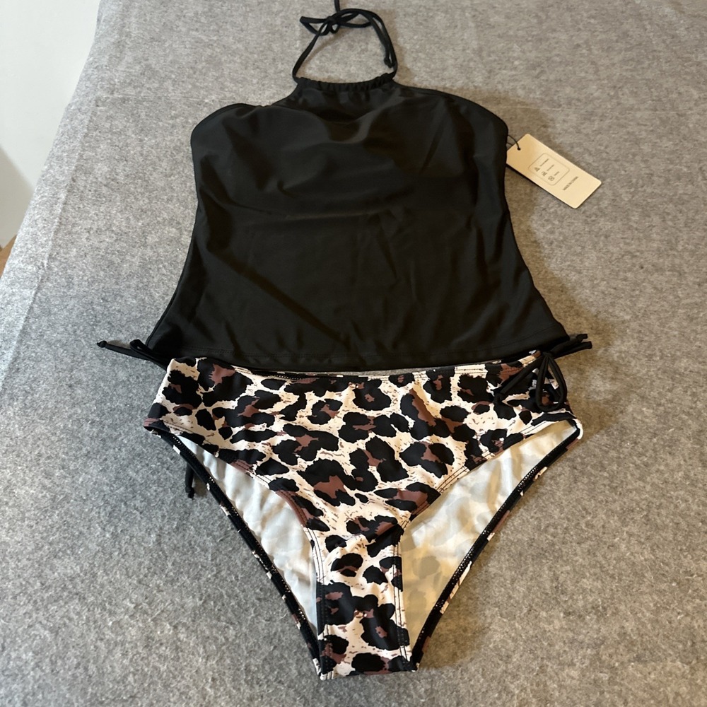 Unbranded 2 Piece Swimsuit Black‎ Animal Print Halter Bikini Women Med NWT
